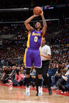 相当于在三 相当于在三