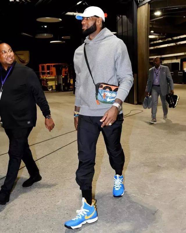 过去它更像